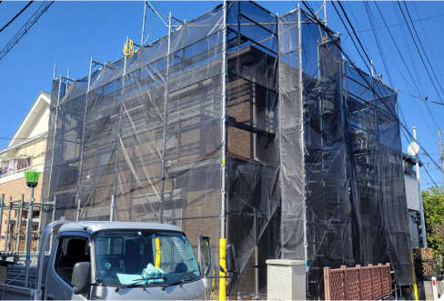 自社足場の組み立て